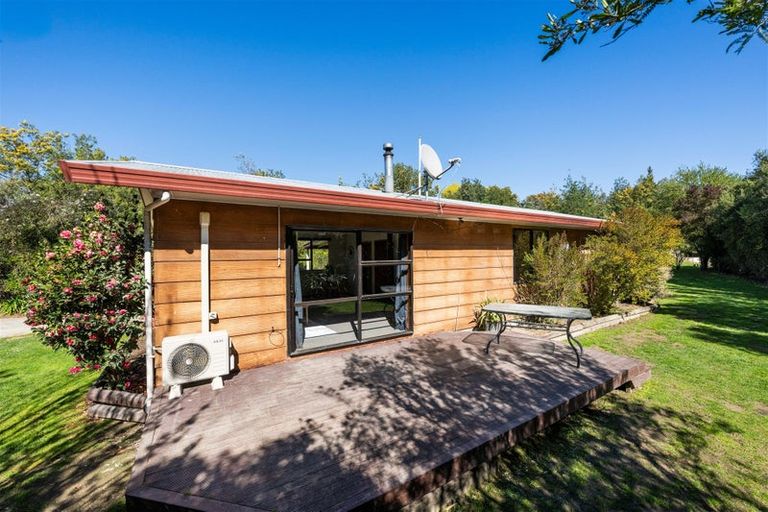 Photo of property in 80 Hawkesbury Road, Hawkesbury, Blenheim, 7272