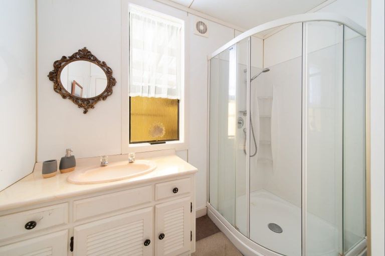 Photo of property in 53 Valley Road, Hikurangi, 0114