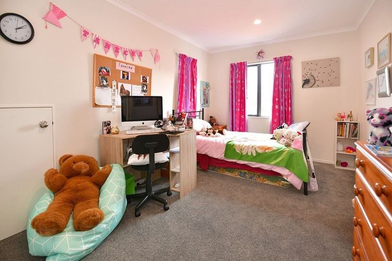 Photo of property in 31 Alverna View, Gulf Harbour, Whangaparaoa, 0930