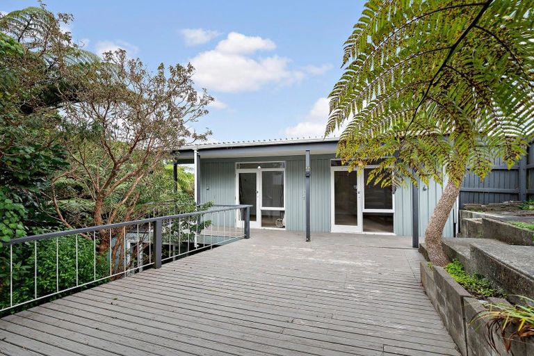 Photo of property in 3 Mamaku Grove, Khandallah, Wellington, 6035