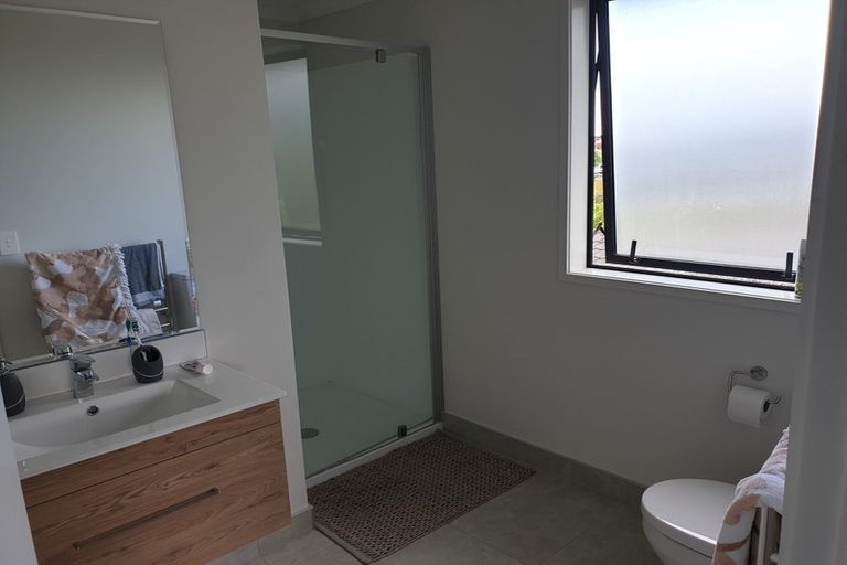 Photo of property in 38 Cockayne Crescent, Sunnynook, Auckland, 0620