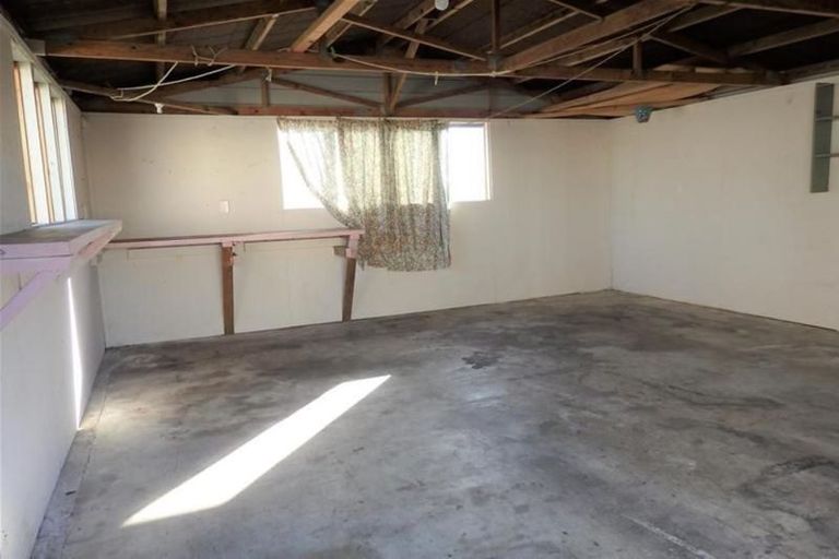 Photo of property in 18 Limond Street, Randwick Park, Auckland, 2105