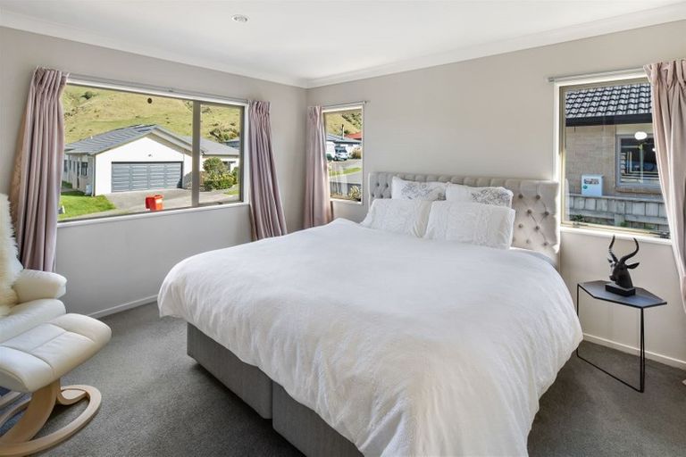 Photo of property in 14a Gifford Grove, Churton Park, Wellington, 6037