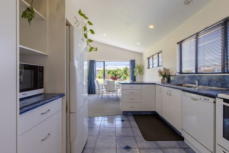 Photo of property in 6 Albert Street, Waipukurau, 4200