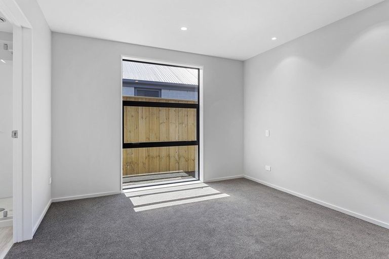 Photo of property in 21 Croydon Street, Woodend, 7610