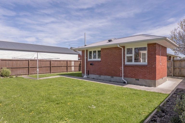Photo of property in 2/64 Roberta Drive, Somerfield, Christchurch, 8024