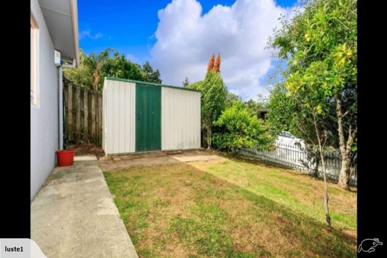 Photo of property in 1/39 Witheford Drive, Bayview, Auckland, 0629