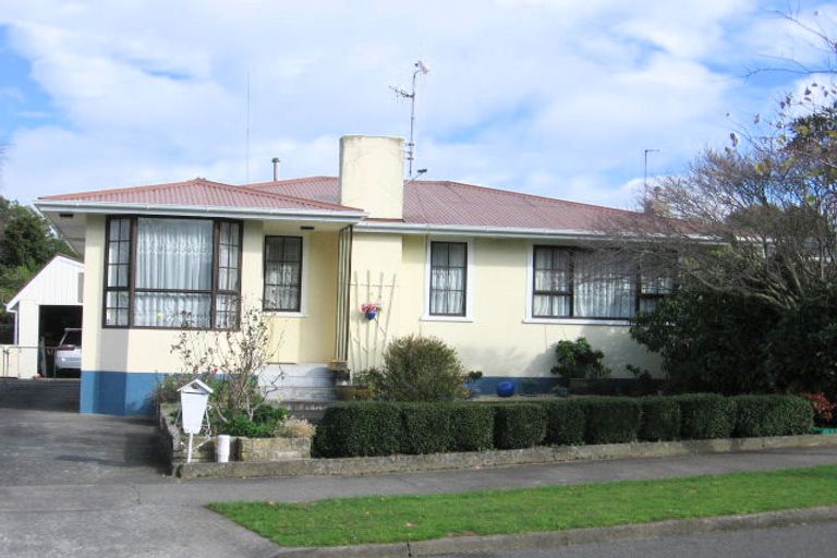 Photo of property in 53 Parkland Crescent, Terrace End, Palmerston North, 4410