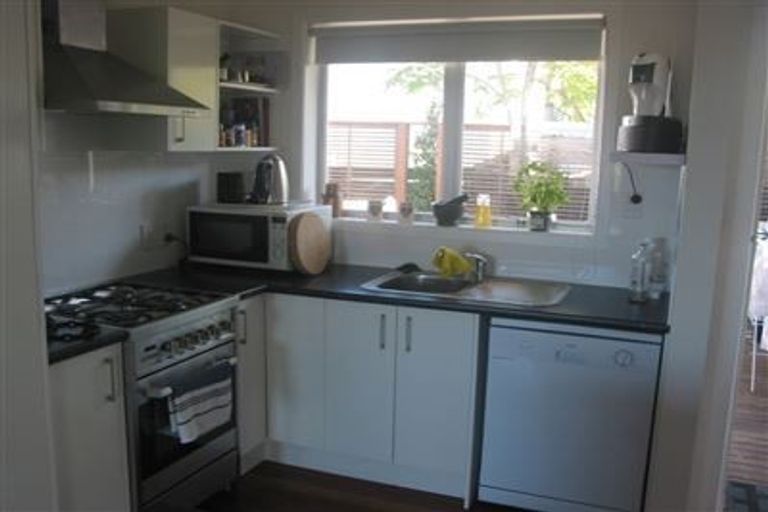 Photo of property in 4/54 Richards Avenue, Forrest Hill, Auckland, 0620