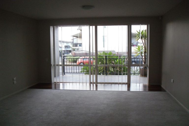 Photo of property in 1/45 Haven Drive, East Tamaki, Auckland, 2013