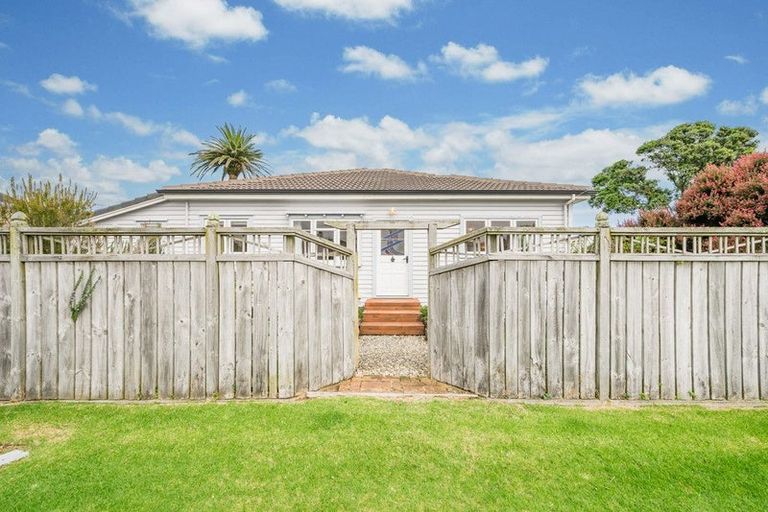 Photo of property in 4 Nathan Avenue, Paraparaumu Beach, Paraparaumu, 5032