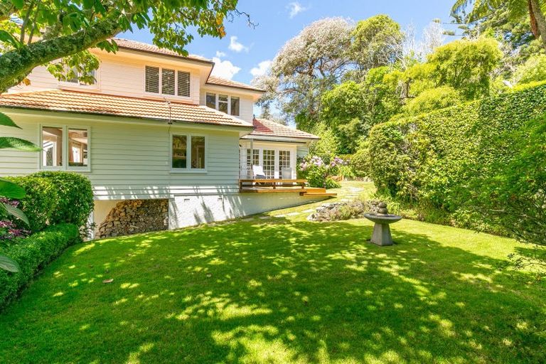 Photo of property in 22 Woodmancote Road, Khandallah, Wellington, 6035