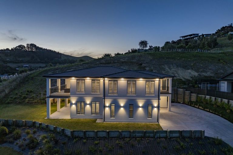 Photo of property in 1 Ridgeway Terrace, Taradale, Napier, 4112