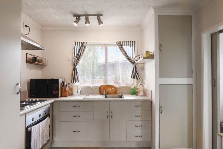 Photo of property in 2b Darroch Street, Fairy Springs, Rotorua, 3015