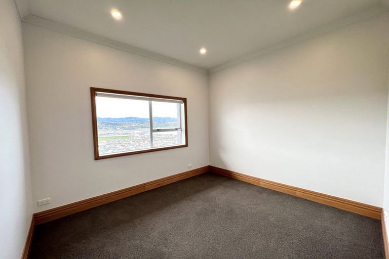 Photo of property in 53 Sutherland Road, Melrose, Wellington, 6023