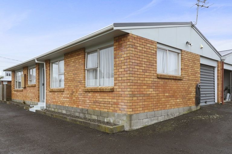 Photo of property in 10a Chilman Street, Strandon, New Plymouth, 4312