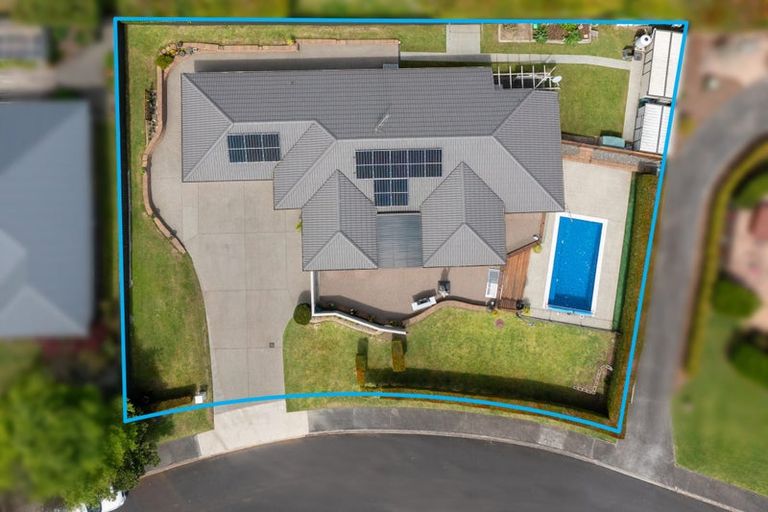 Photo of property in 8 Stonedge Lane, Rosedale, Auckland, 0632