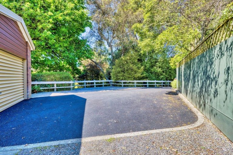 Photo of property in 24 Hunters Hill, Havelock North, 4130