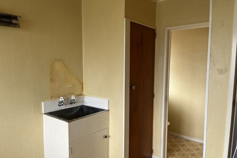 Photo of property in 16f Kent Street, Levin, 5510