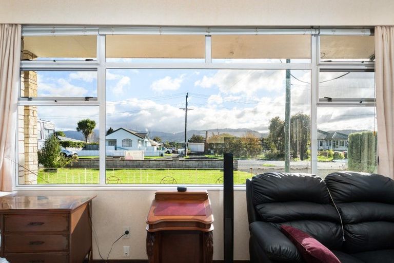 Photo of property in 16 Carisbrooke Street, Katikati, 3129