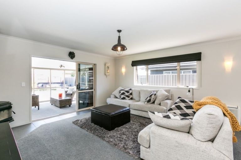 Photo of property in 36 Mcnaughton Place, Onekawa, Napier, 4110