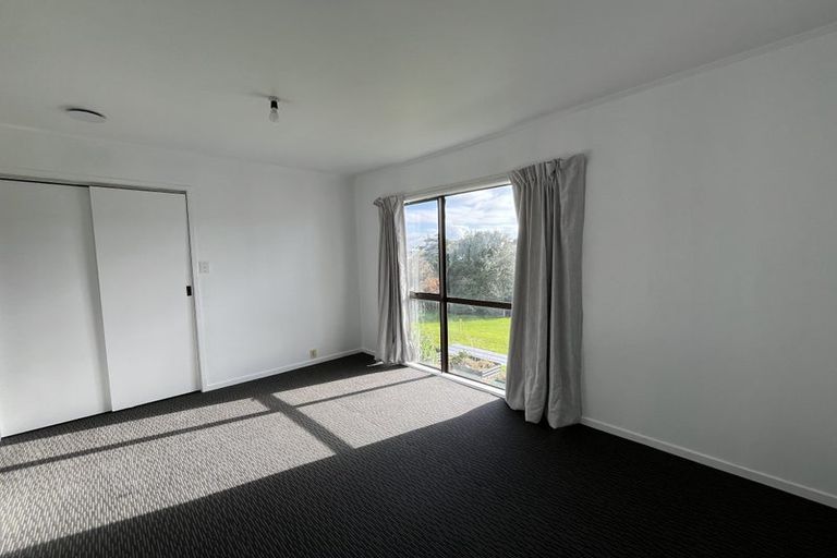 Photo of property in 30 Banyan Drive, Totara Heights, Auckland, 2105