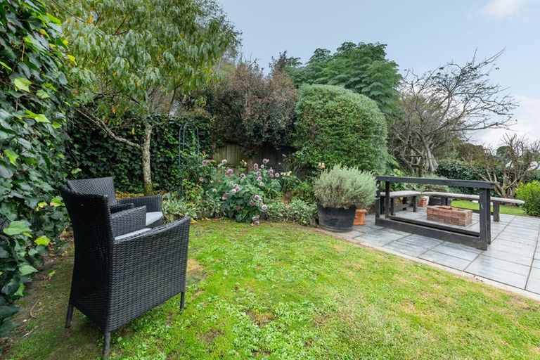 Photo of property in 21 Chartwell Avenue, Glenfield, Auckland, 0629