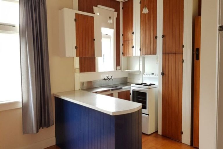 Photo of property in 22 Ngaio Street, Strandon, New Plymouth, 4312