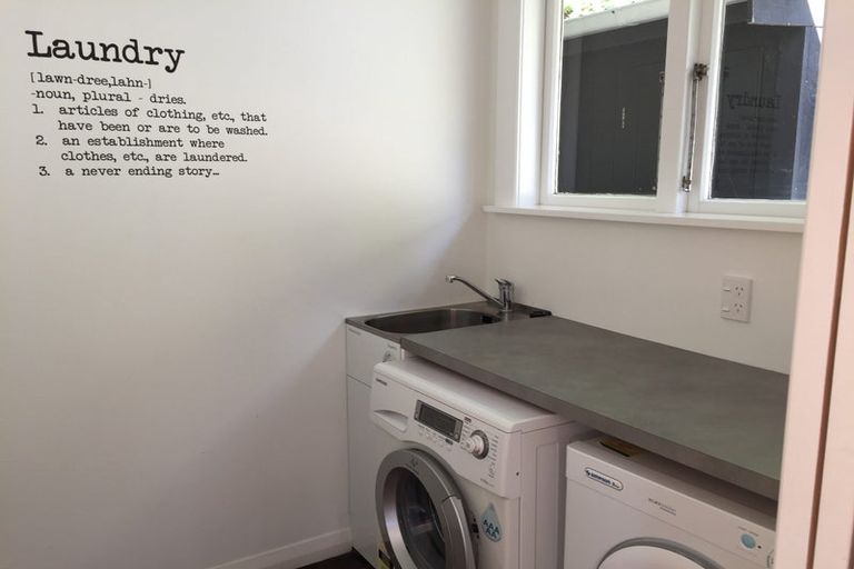 Photo of property in 14 Imperial Terrace, Melrose, Wellington, 6022