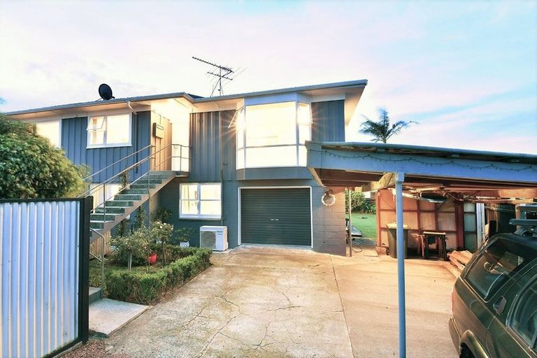 Photo of property in 39 Alice Avenue, Orewa, 0931