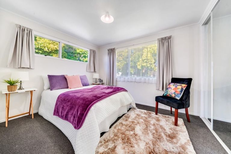 Photo of property in 2 Lipton Grove, Opaheke, Papakura, 2113