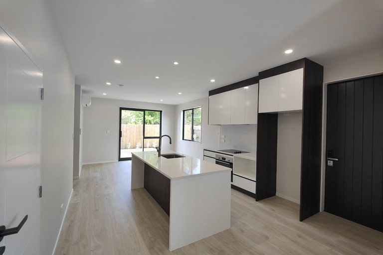 Photo of property in 4d Orinda Close, Botany Downs, Auckland, 2010