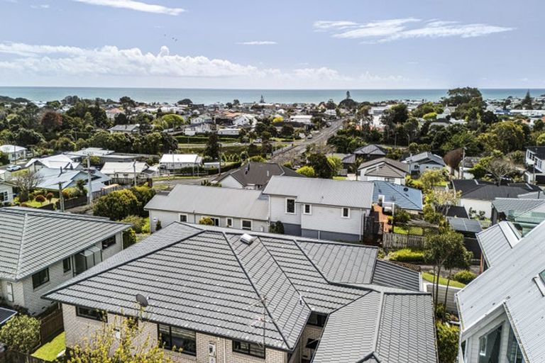 Photo of property in 45d Paynters Avenue, Strandon, New Plymouth, 4312