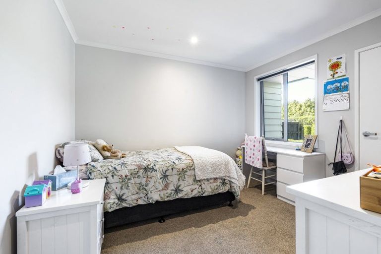 Photo of property in 26 Fernbrook Drive, Hurworth, New Plymouth, 4310