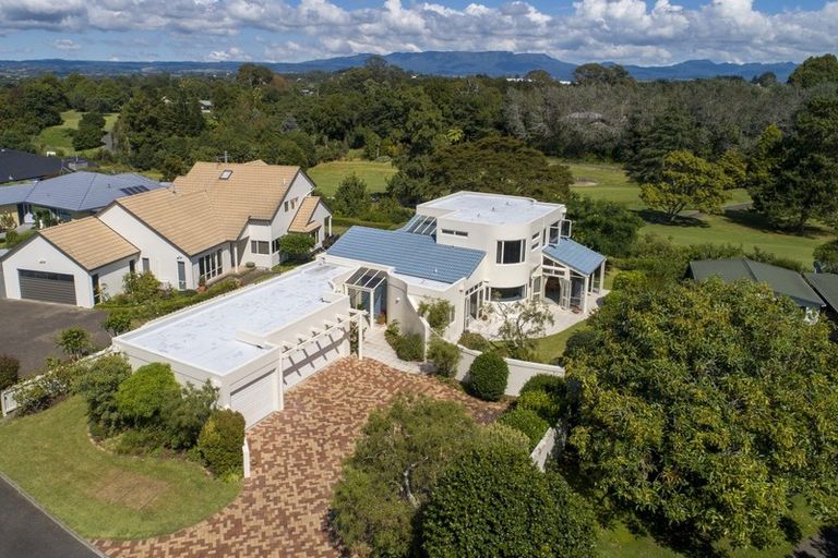 Photo of property in 10 Ashwood Grove, Omokoroa, 3114