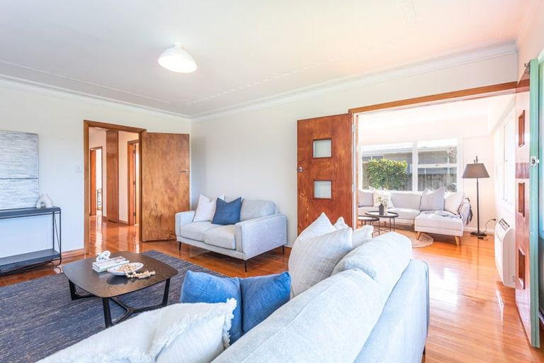 Photo of property in 17 Moyna Avenue, Dallington, Christchurch, 8061