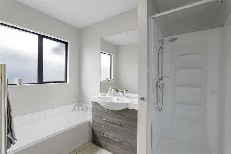 Photo of property in 9 Oakview Lane, Cashmere, Christchurch, 8022