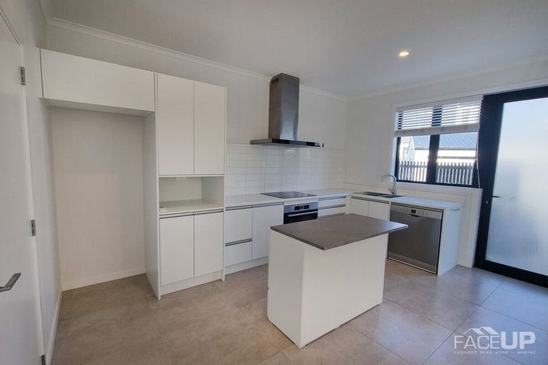 Photo of property in 9 Frank Gill Road, Hobsonville, Auckland, 0616