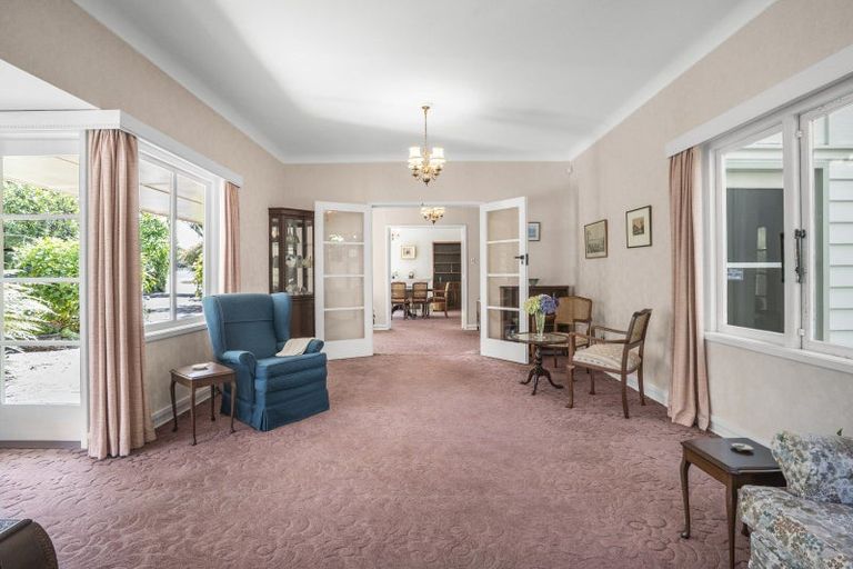 Photo of property in 85 Ludlam Crescent, Woburn, Lower Hutt, 5010