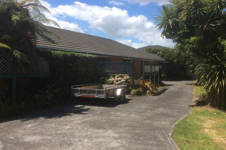 Photo of property in 77 Birdwood Avenue, Papatoetoe, Auckland, 2025