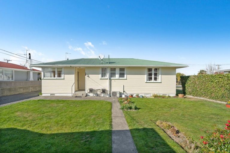 Photo of property in 9 Madden Place, Solway, Masterton, 5810