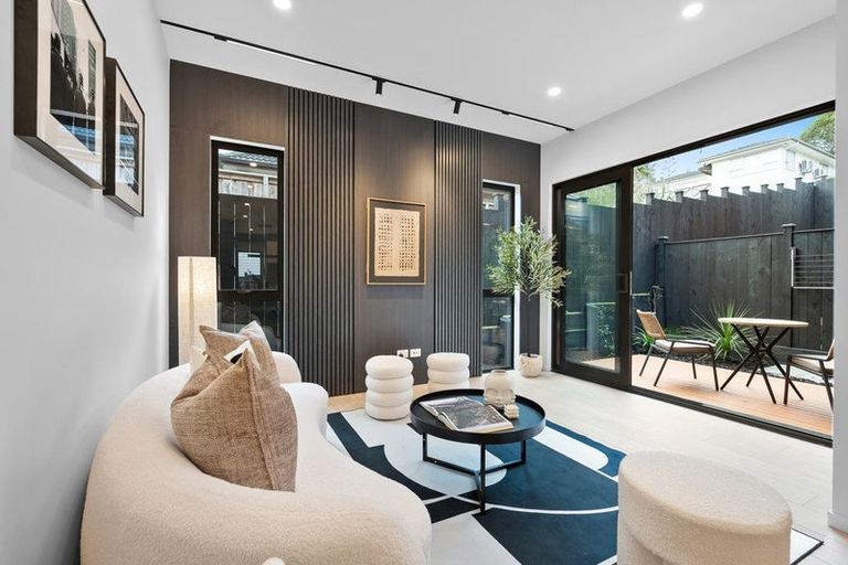 Photo of property in 73d Salamanca Road, Sunnynook, Auckland, 0620