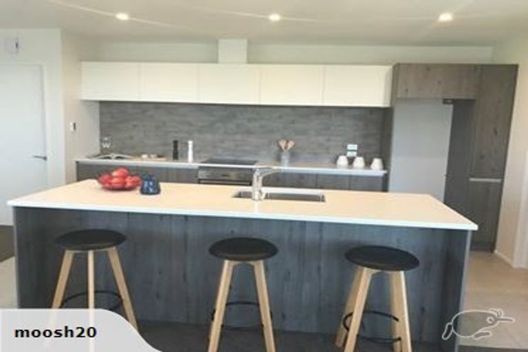 Photo of property in 14 Shillingford Boulevard, Rolleston, 7615