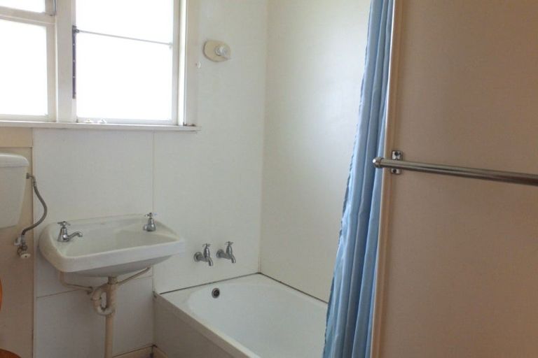 Photo of property in 10 Harlech Street, Oamaru North, Oamaru, 9400