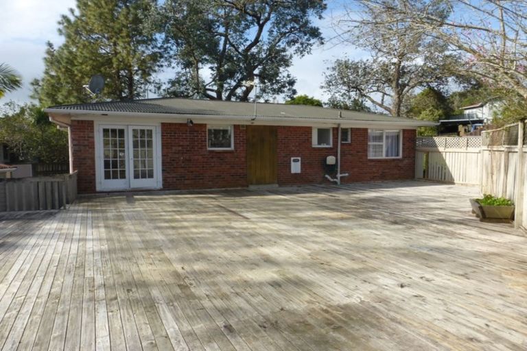 Photo of property in 59 Captain Scott Road, Glen Eden, Auckland, 0602