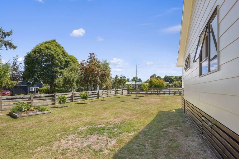 Photo of property in 10 Antonia Place, Kinloch, Taupo, 3377