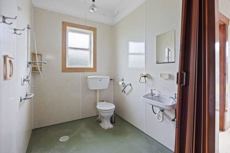 Photo of property in 20 Gladstone Street, Hawera, 4610