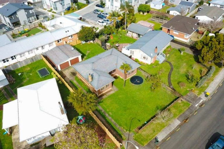 Photo of property in 3 Adams Road, Manurewa, Auckland, 2102