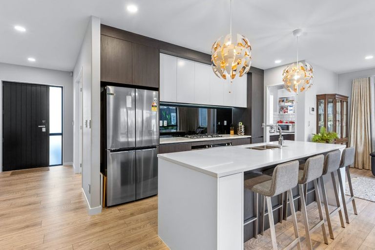 Photo of property in 64 Accolage Boulevard, Kumeu, 0810