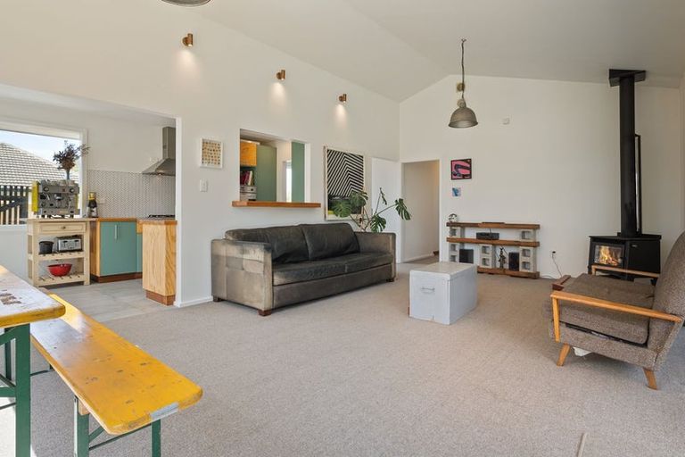 Photo of property in 17 Glenrowan Avenue, Avondale, Christchurch, 8061